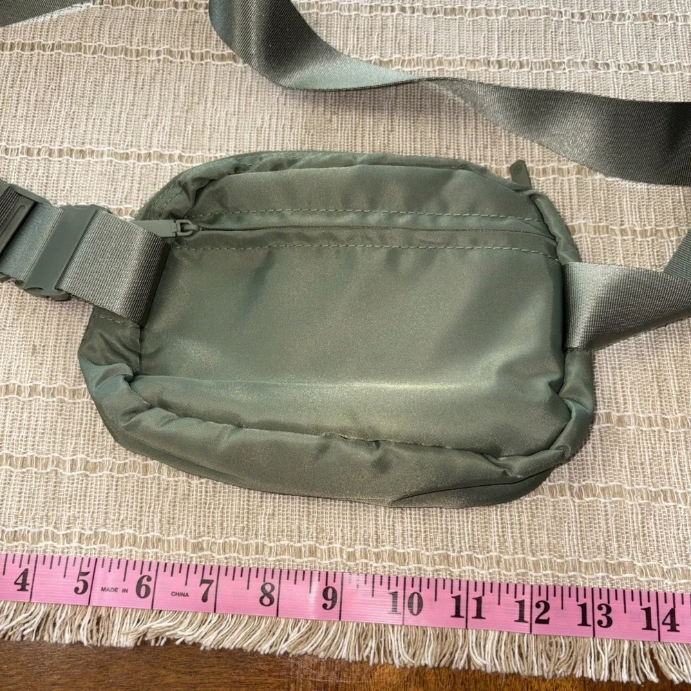 Gaiam Olive Green Belt Bag / Fanny Pack